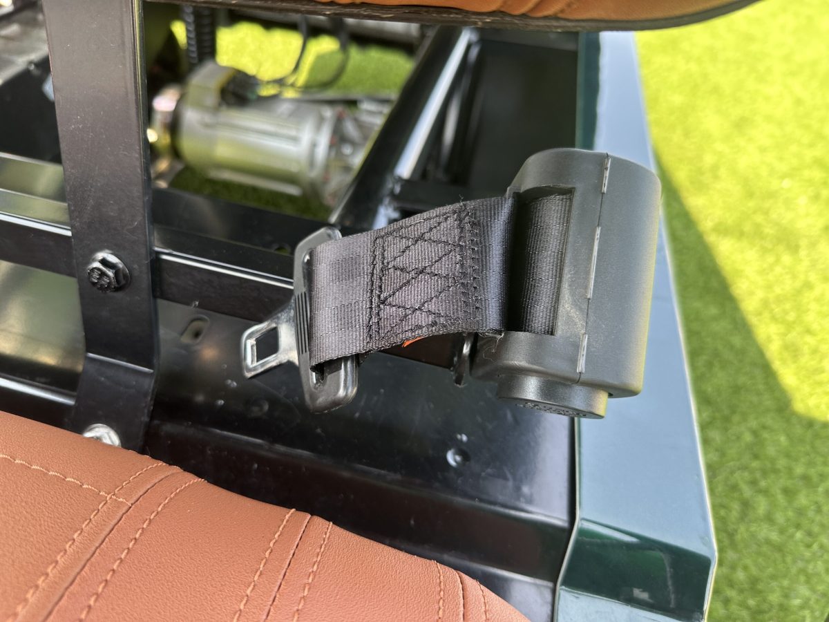 2023 ICON EV i20U - Carro de golf eléctrico utilitario 2 plazas con cama volquete - Hunter Green