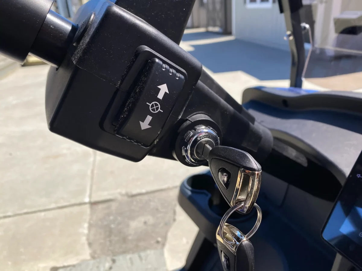 Venom EV Strike 4 - Carro de golf eléctrico premium de 4 pasajeros (52V 105Ah LiFePO4)